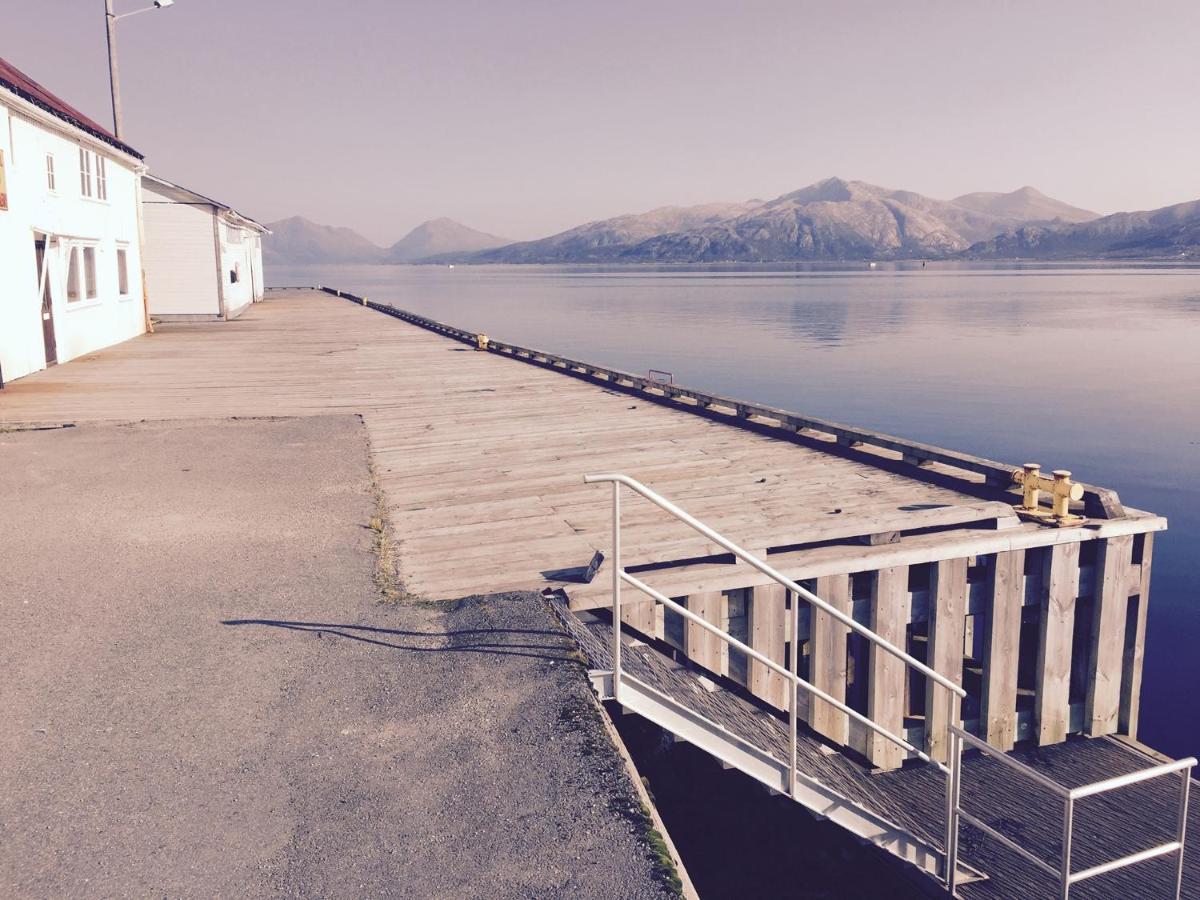 The Old Harbour Store Lodingen Exterior foto